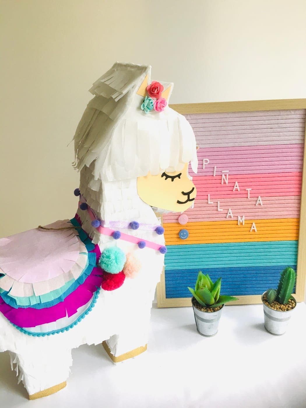 Llama Fullbody Pinata