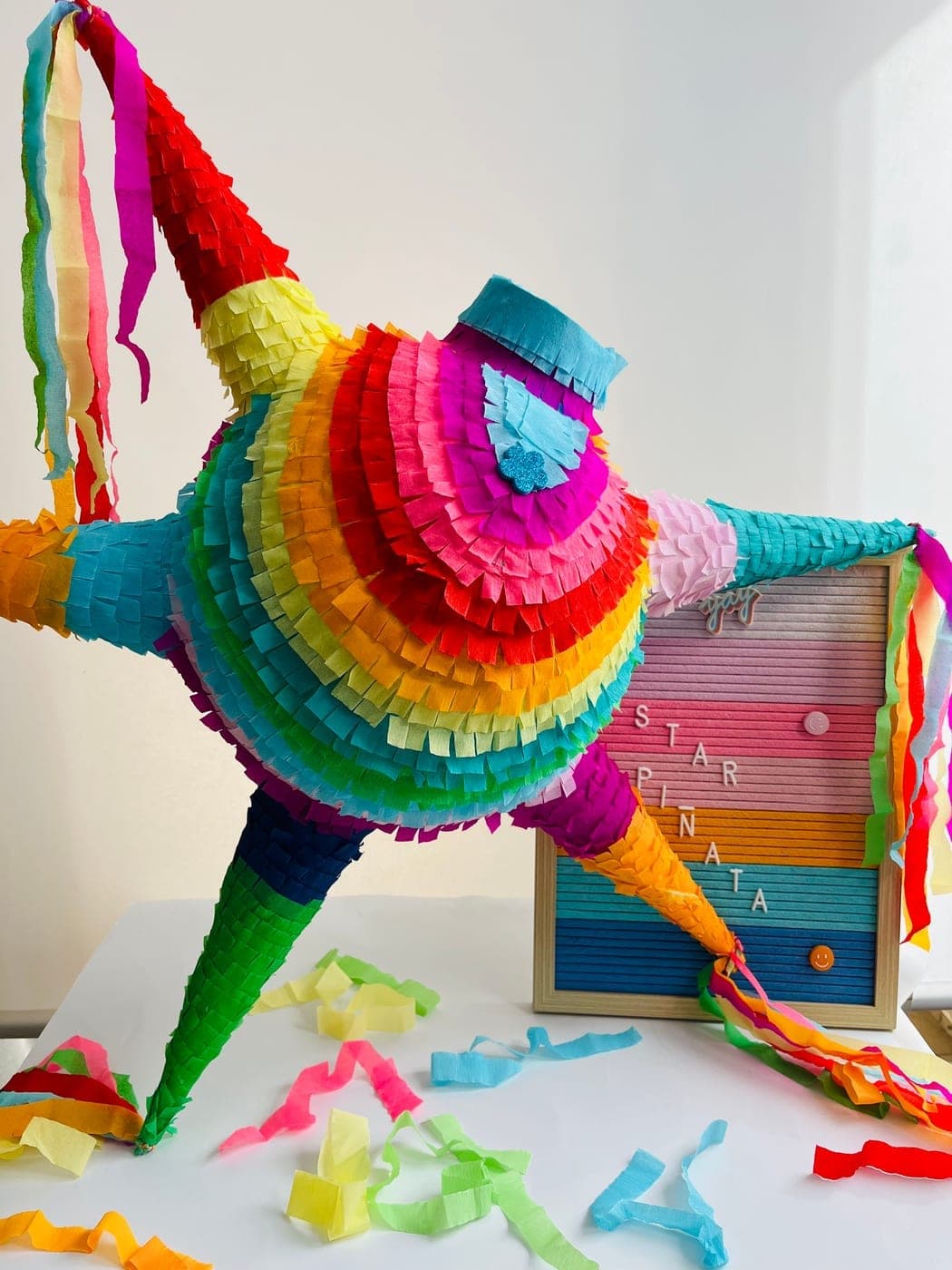 Rainbow Estrella Pinata