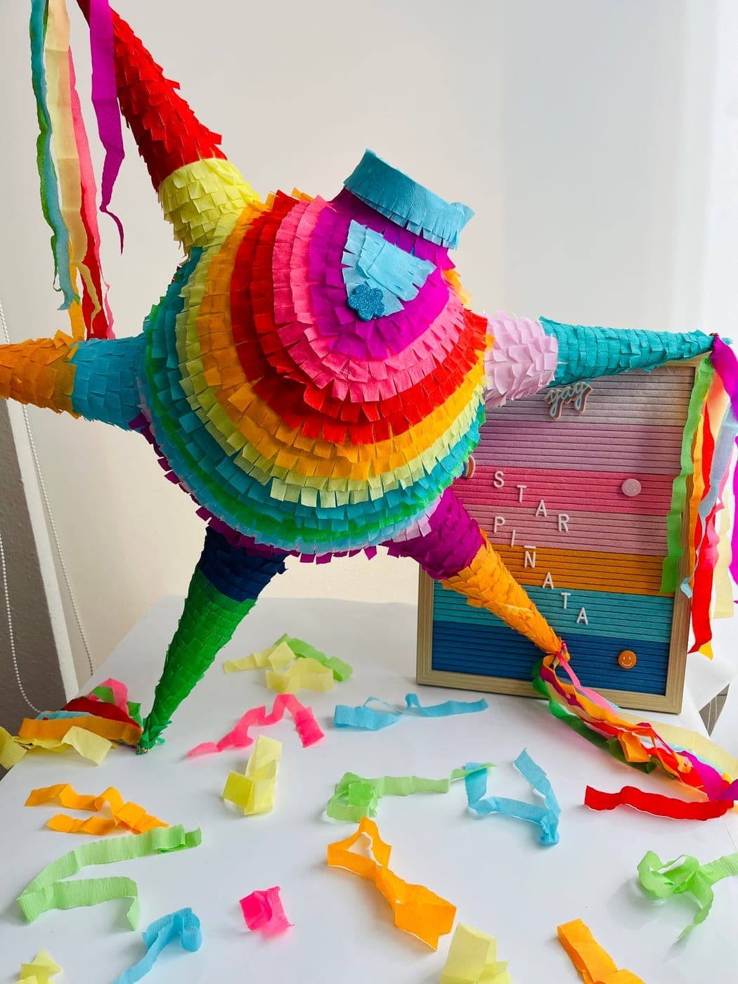 Rainbow Estrella Pinata